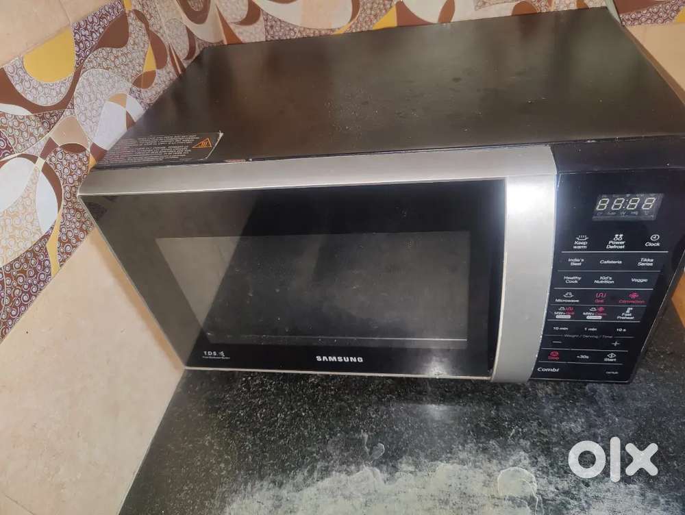 Almost new SAMSUNG MICROWAVE for sale