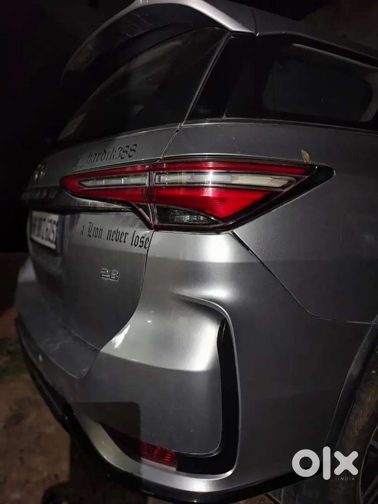 Fortuner  2019 Model  Owners 1 Petrol (m)