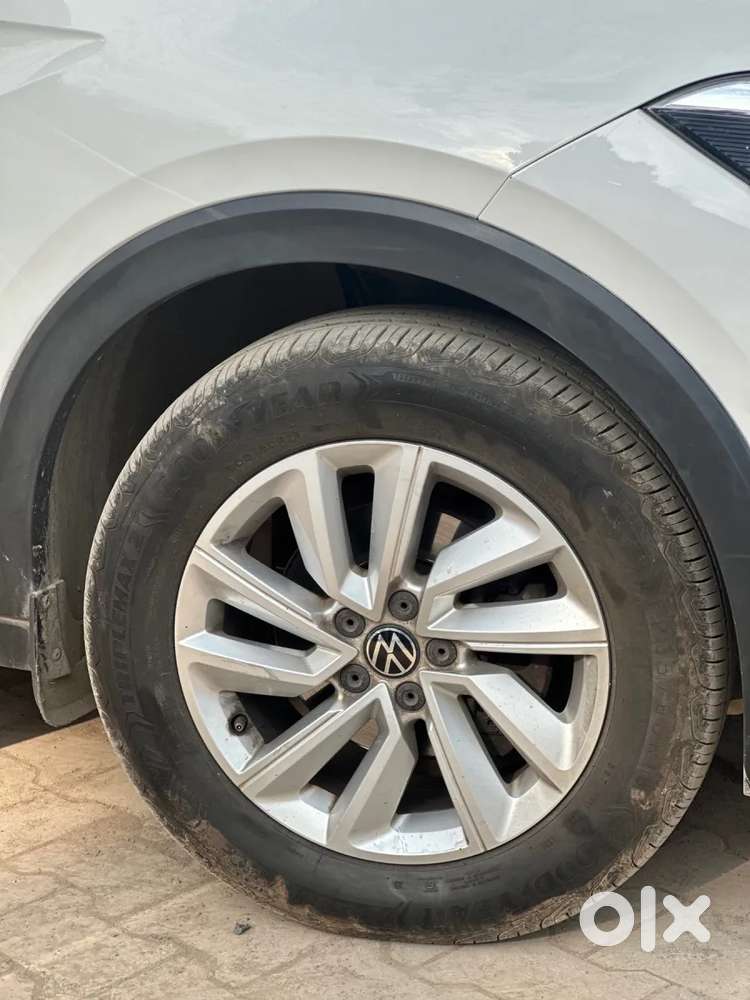 Volkswagen Taigun 1.0 Tsi Highline At, 2023, Petrol