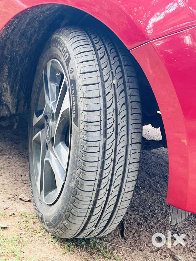 Tata Tigor, 2017, Petrol