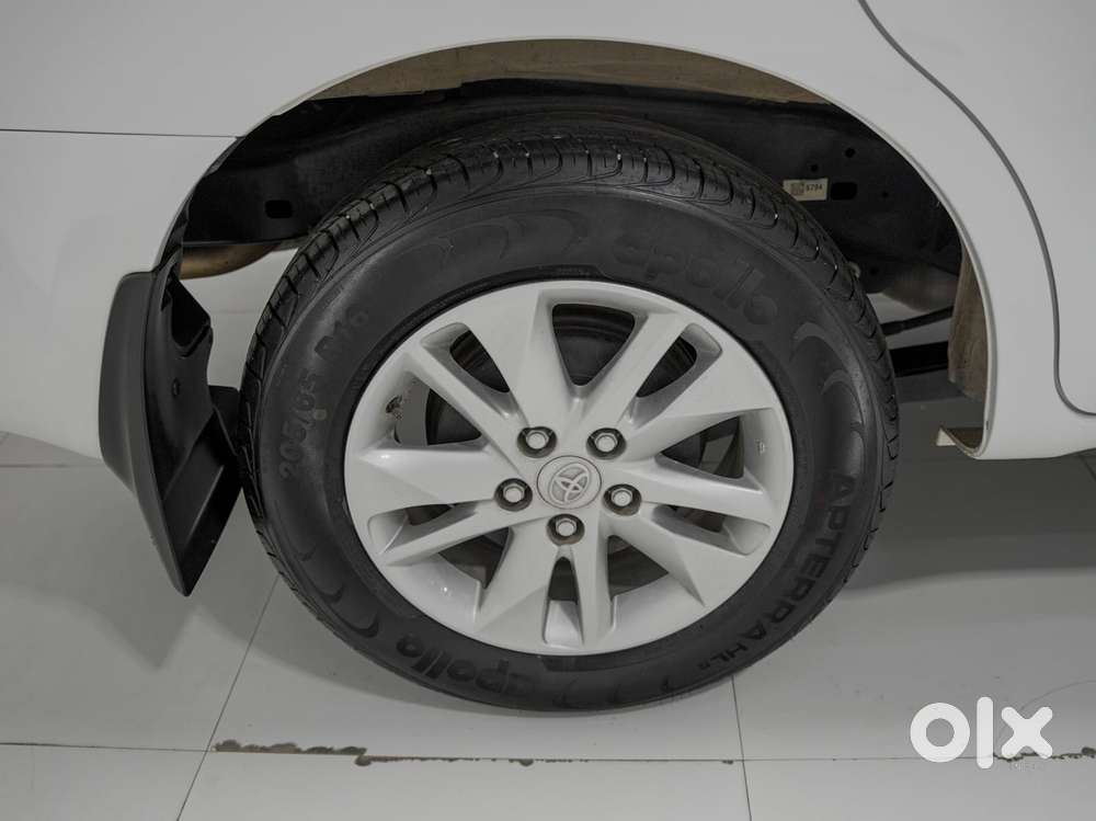Toyota Innova Crysta 2.4 G Mt 8s, 2023, Diesel