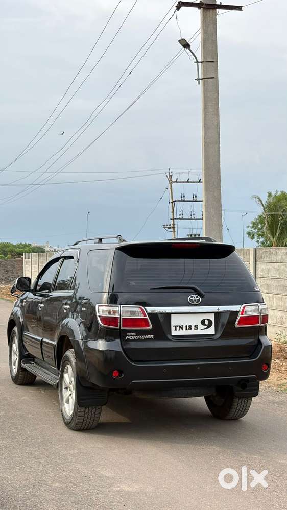 Toyota Fortuner 4x2 Manual, 2011, Diesel
