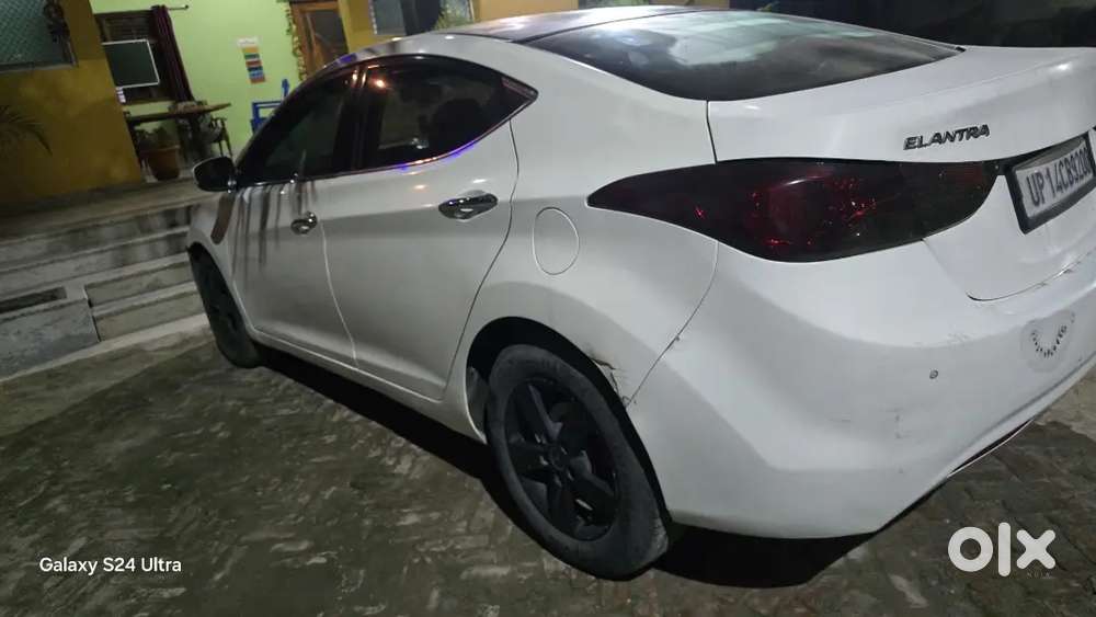 Hyundai New Elantra Diesel 2014variant