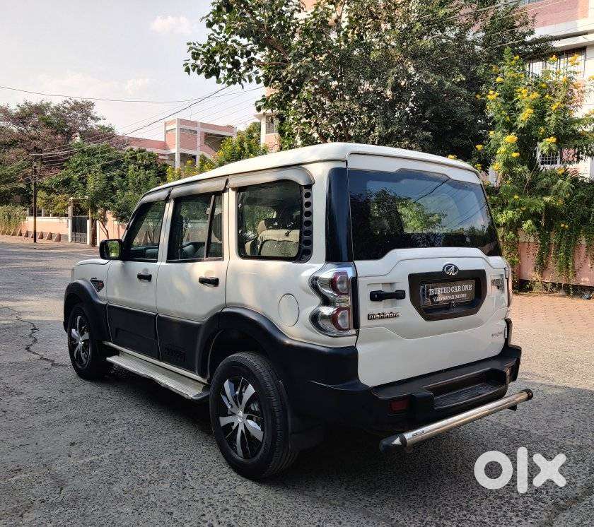 Mahindra Scorpio S4 Plus 9s, 2016, Diesel