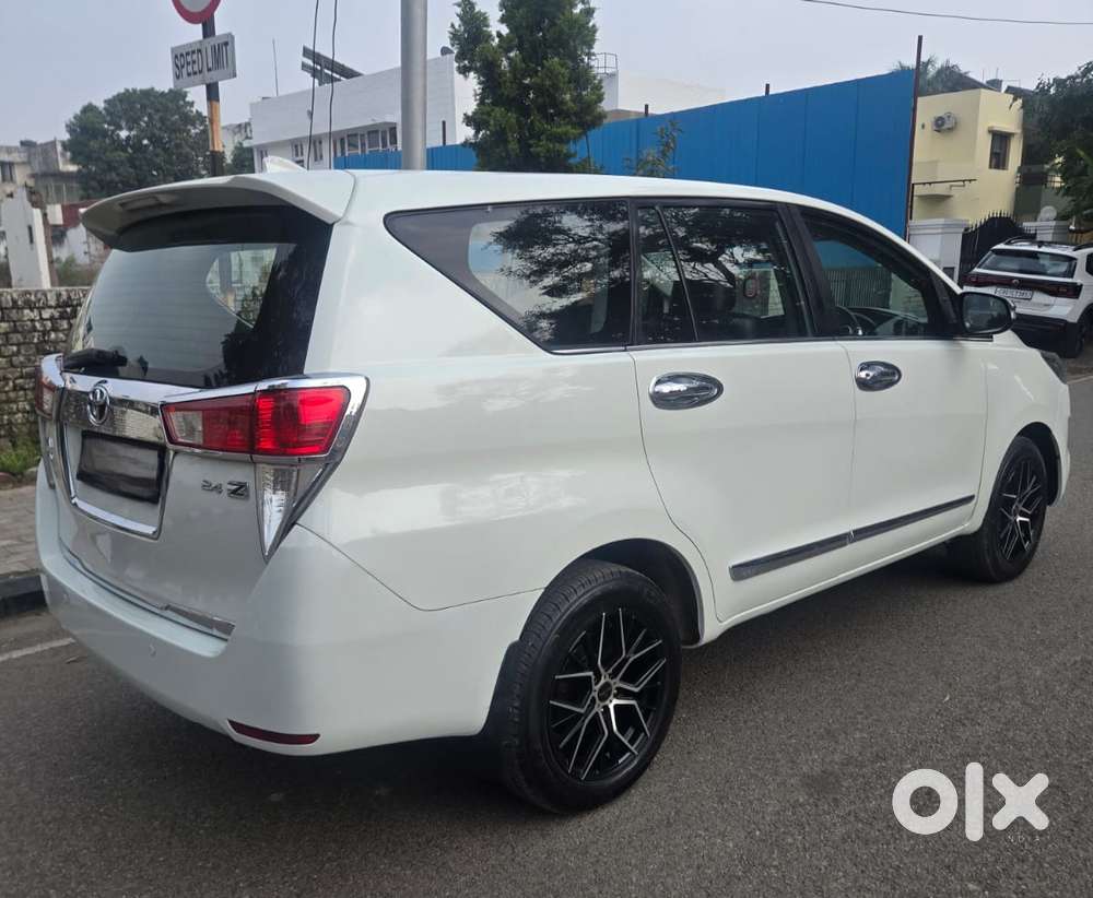 Toyota Innova Crysta