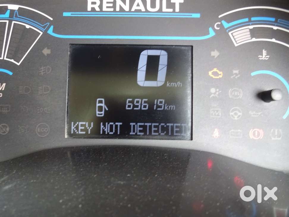 Renault Triber Rxz, 2021, Petrol
