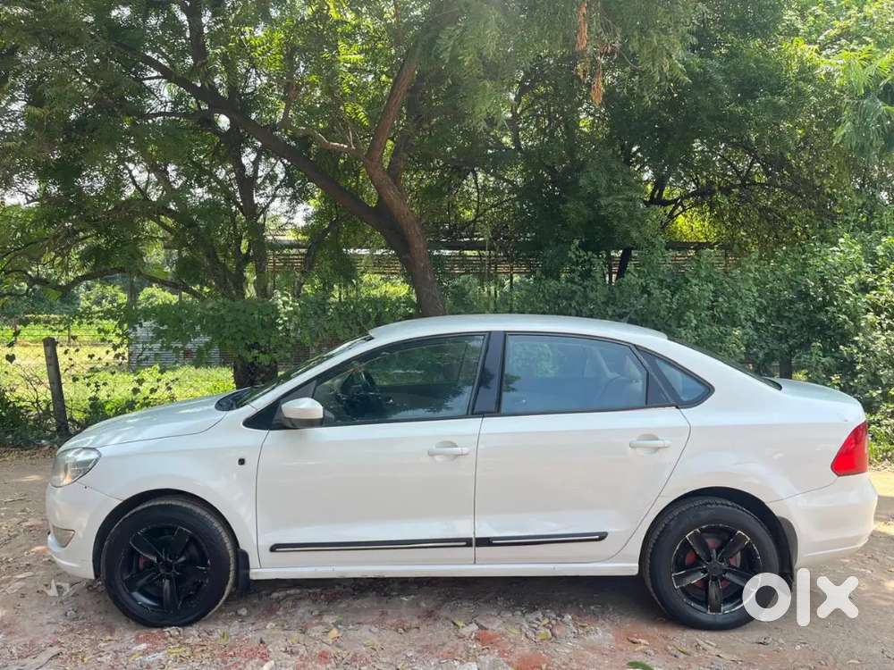Skoda Rapid 2013 82000 Km Driven
