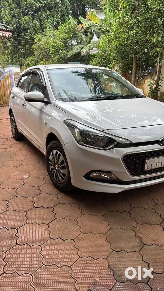 Hyundai New I20 2017 Petrol 93000 Km Driven