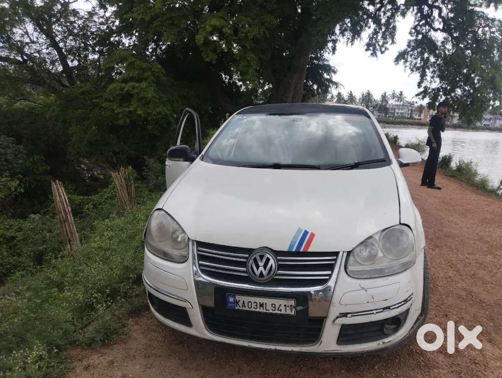 Volkswagen Jetta 2010 Petrol 100000 Km Driven