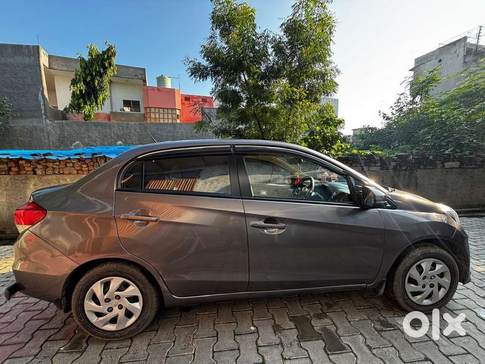 Honda Amaze 2015 Diesel Well Maintained