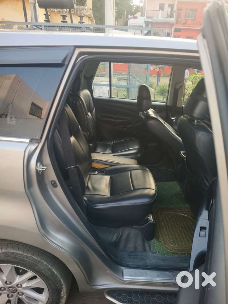Toyota Innova Crysta G 7 Str, 2017