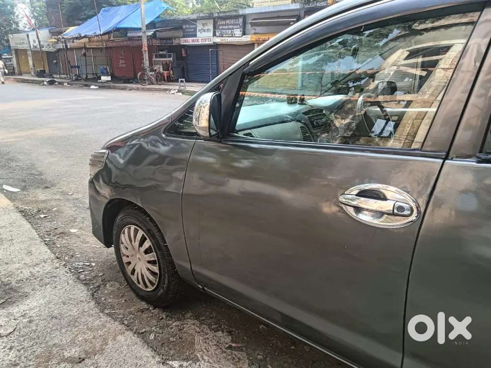 Toyota Innova 2011 Diesel Well Maintained