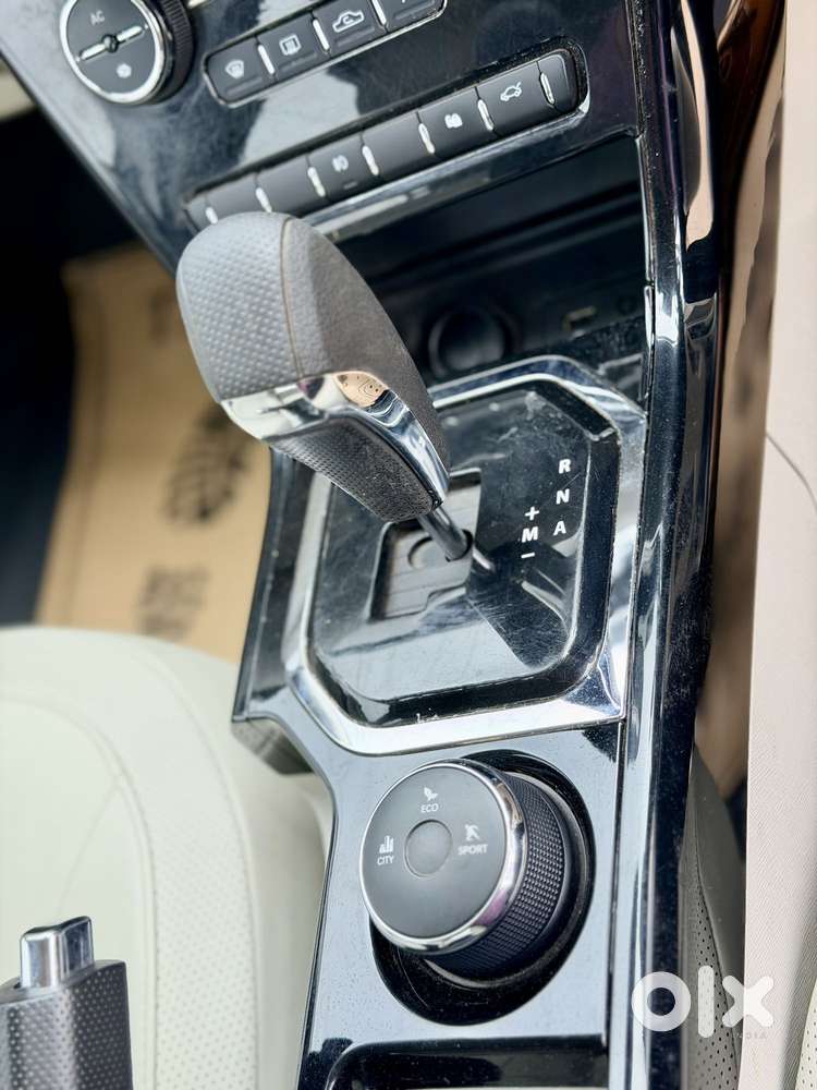 Tata Nexon 1.5 Revotorq Xza Plus Dual Tone Roof Amt, 2023, Diesel