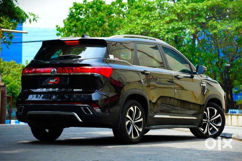 Mg Hector Plus Sharp Pro 1.5 Turbo Petrol 7 Str Dual Tone, 2025, Pet..