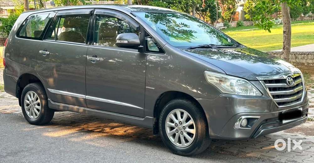 Toyota Innova 2014 Diesel 133000 Km Driven