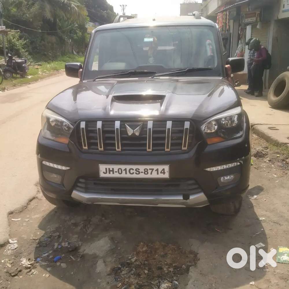 Mahindra Scorpio S6 Plus 2017