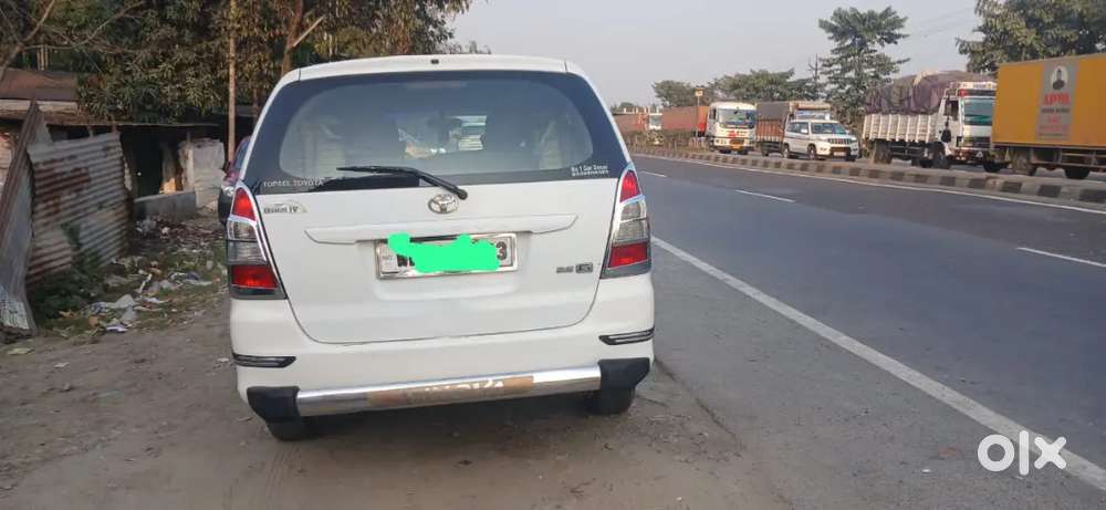 Toyota Innova 2012