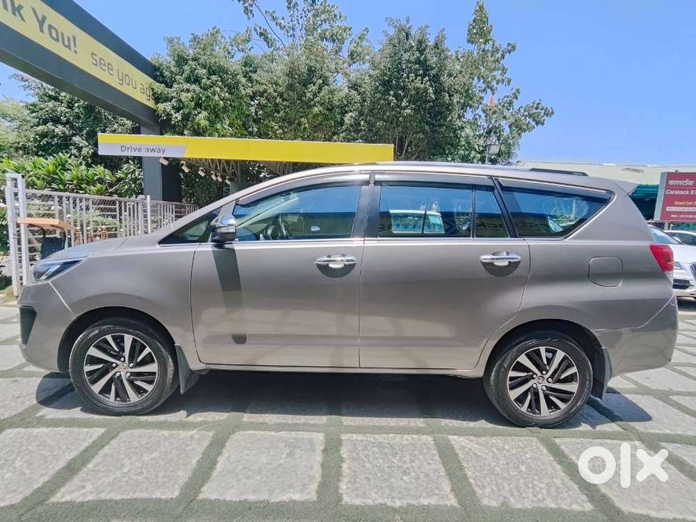 Toyota Innova Crysta 2.8z Automatic, 2017, Diesel