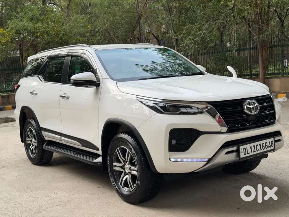 Toyota Fortuner Petrol At 2024