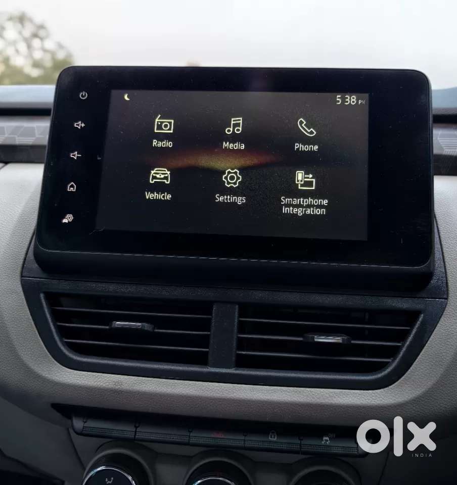 Renault Triber Rxt, 2025, Petrol