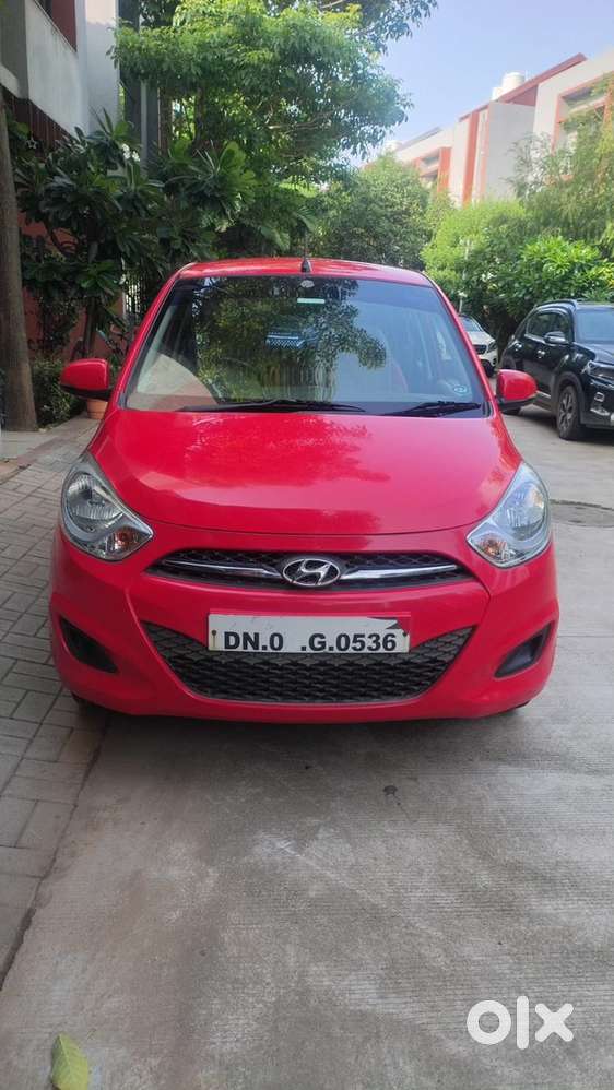 Hyundai I10 Gls 2011  Owner Living Abroad  Very Less Km Driven