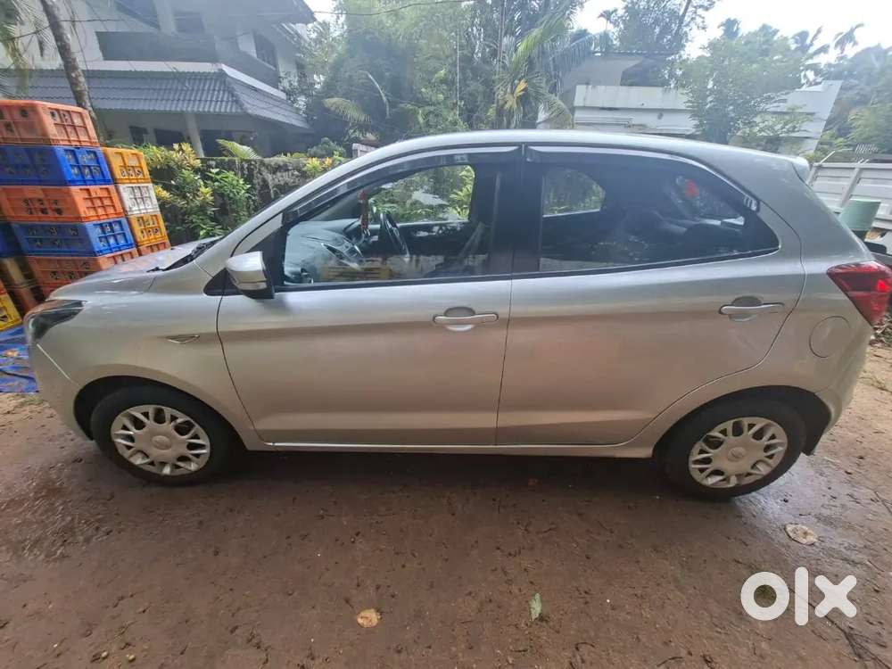 Ford Figo Trend 1.2 Petrol 2016