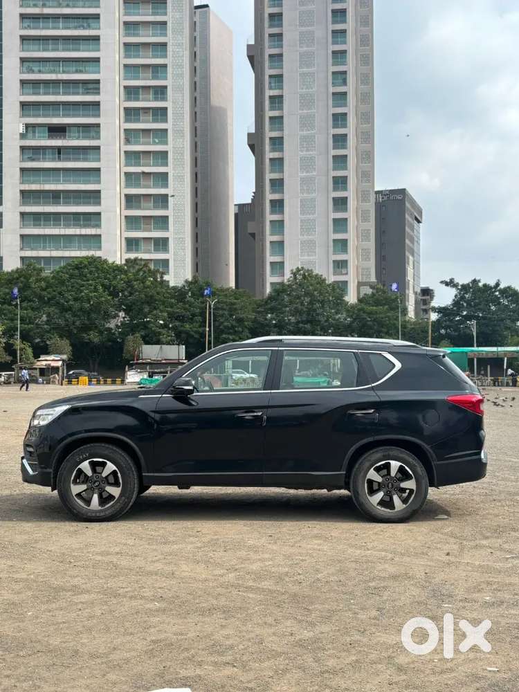Mahindra Alturas G4 2019 Diesel Well Maintained