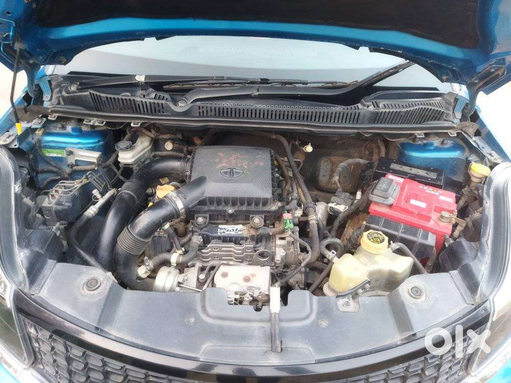Tata Nexon 1.2 Revotron Xz Plus Dual Tone, 2018, Petrol