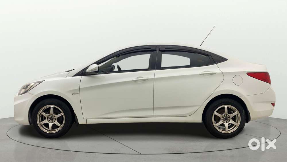 Hyundai Verna 1.6 Ex Vtvt, 2013, Petrol