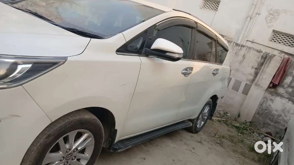Toyota Innova Crysta 2016