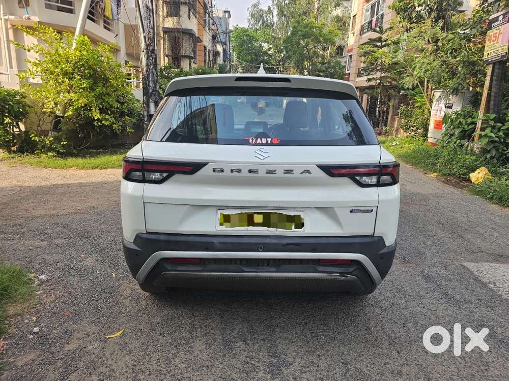 Maruti Suzuki Brezza 1.5 Lxi Smart Hybrid, 2023, Petrol