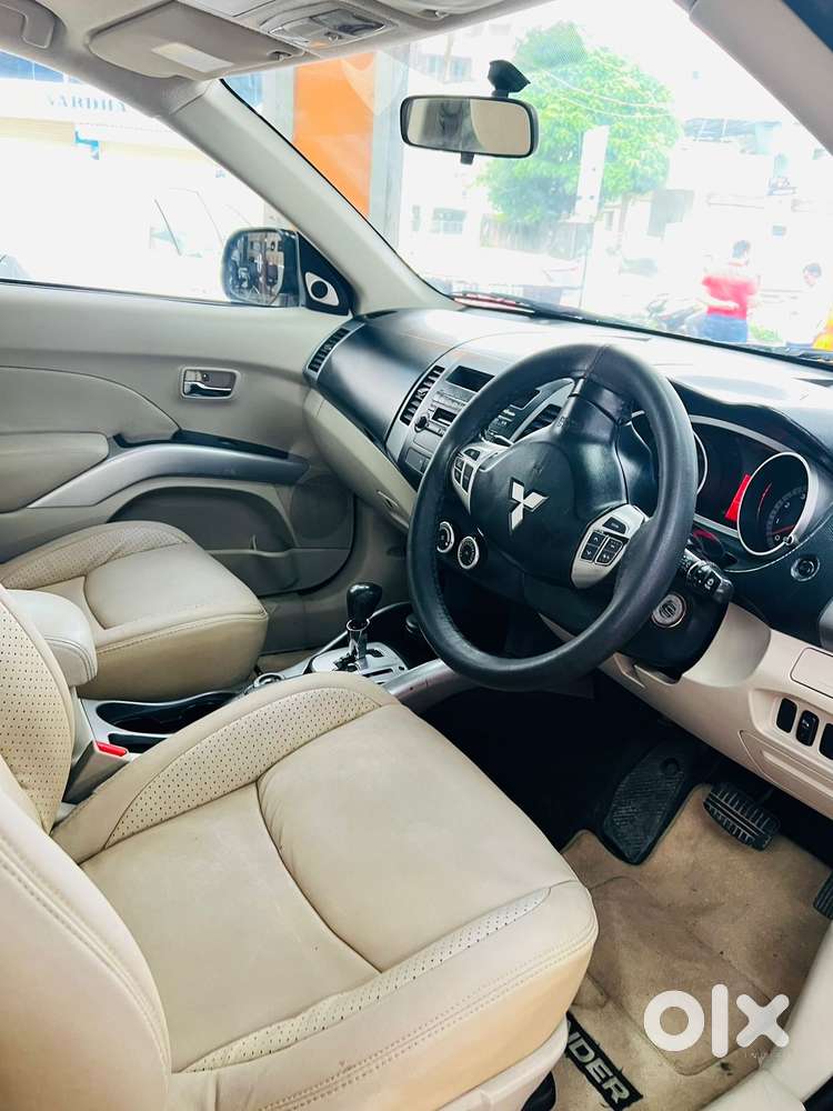 Mitsubishi Outlander 2.4 Mivec, 2009, Petrol