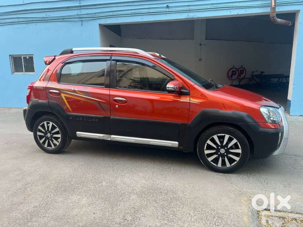 Toyota Etios Cross, 2015, Petrol