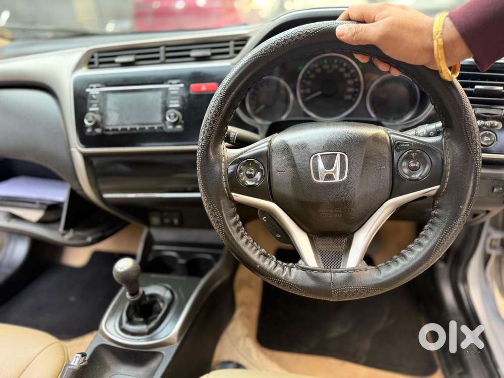Honda City V Mt Sunroof, 2015, Petrol