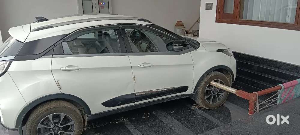 Tata Nexon 2020 Petrol 78000 Km Driven New Tyre Yokohama