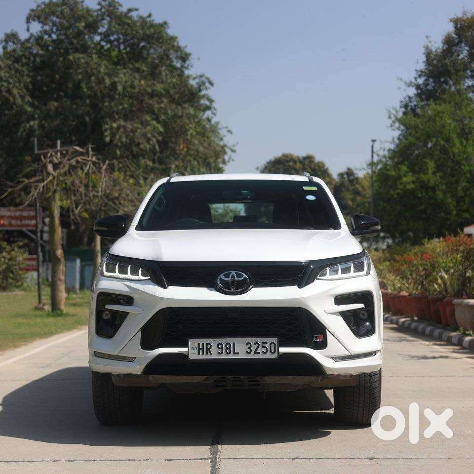 Toyota Fortuner 2.8 Gr-s, 2023, Diesel