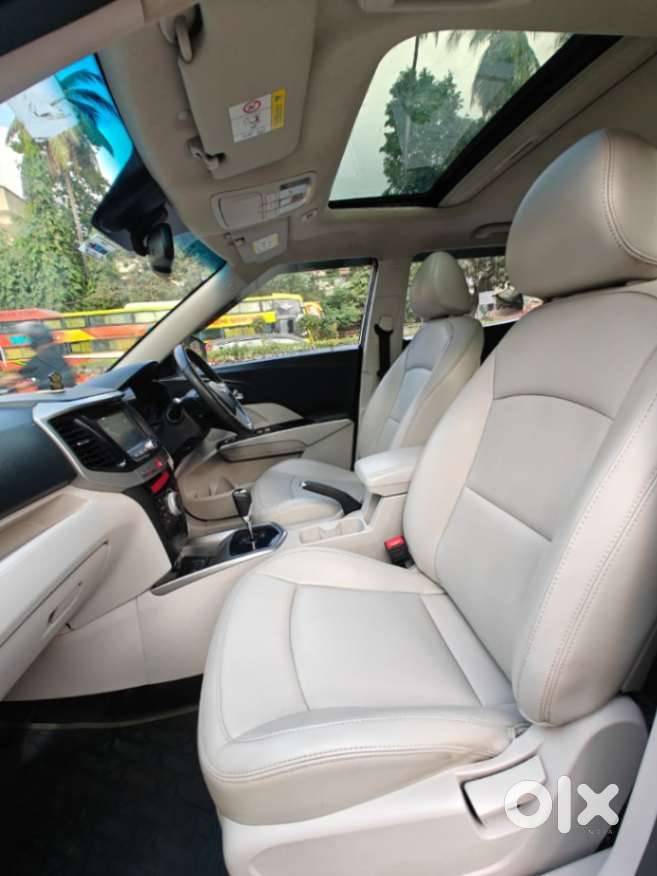 Mahindra Xuv300 W8 (o) 1.5 Diesel Amt, 2022, Diesel