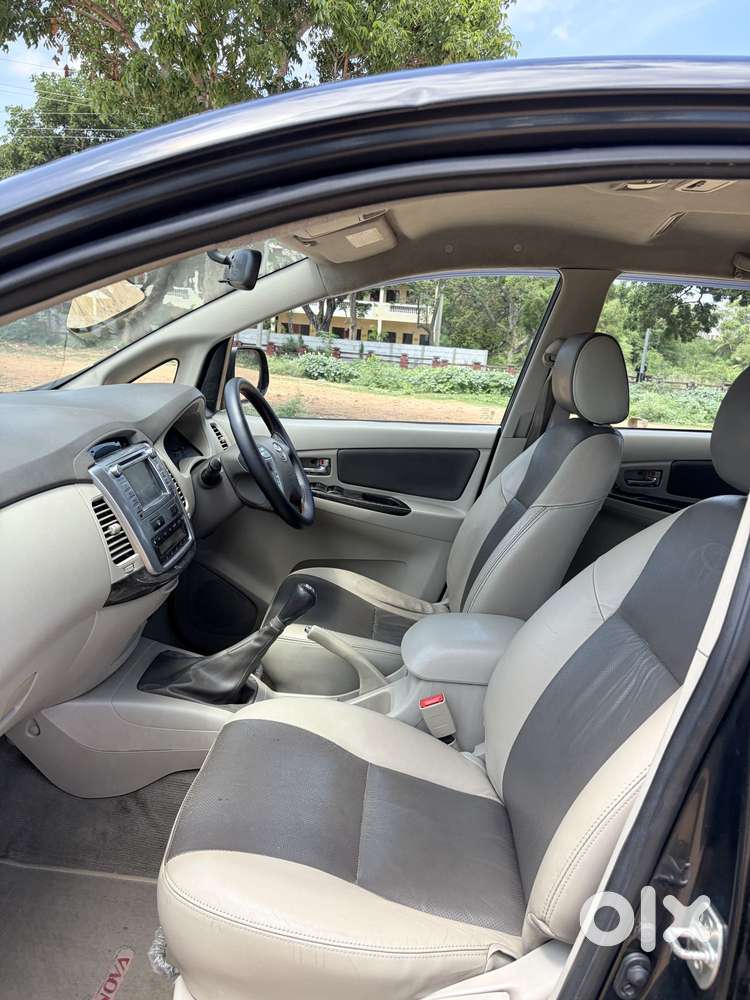 Toyota Innova 2.5 Zx 7 Str Bs-iv, 2014, Diesel