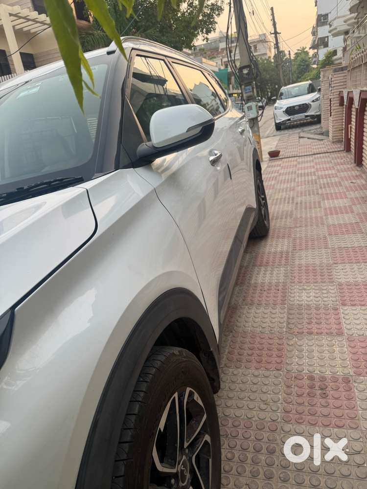Kia Carens 2023 Diesel Well Maintained