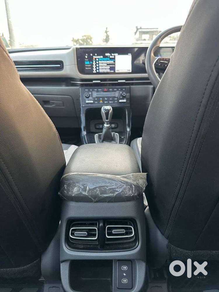 Hyundai Creta Facelift 1.5 Petrol Mt, 2024, Petrol