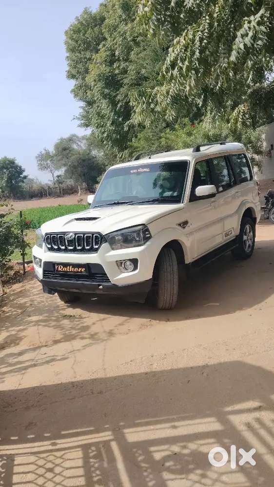Mahindra Scorpio S11 2018