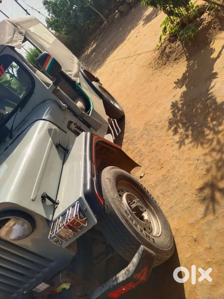 Mahedra Mejar Di,2003.modal