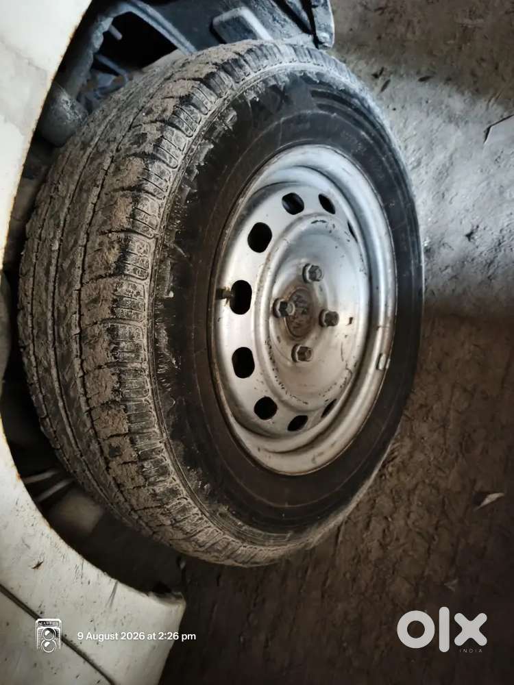 Mahindra Kuv100 6-seater Petrol  1st Owner  Brand New Tyres