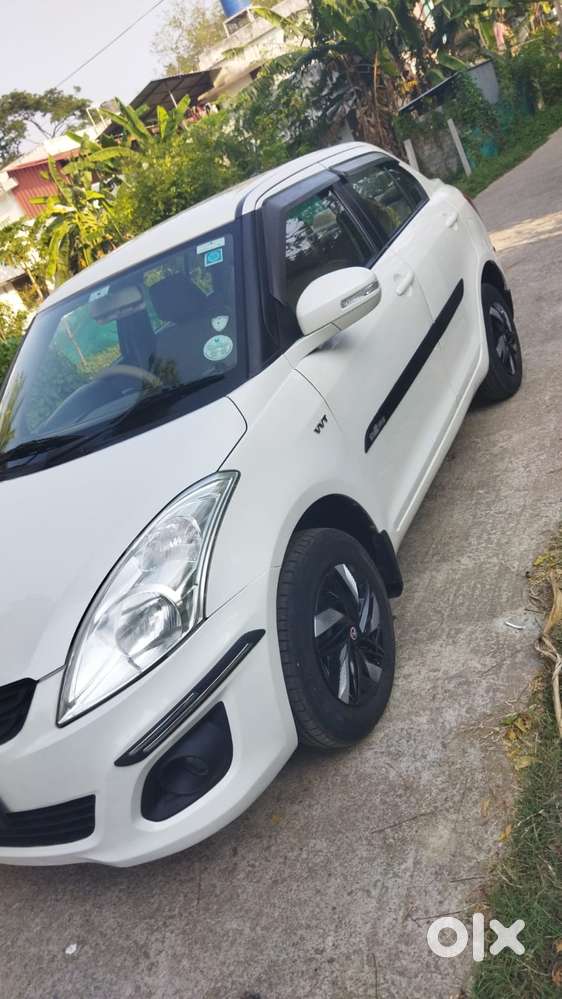 Maruti Suzuki Swift Dzire 1.2 Vxi Bsiv, 2014, Petrol