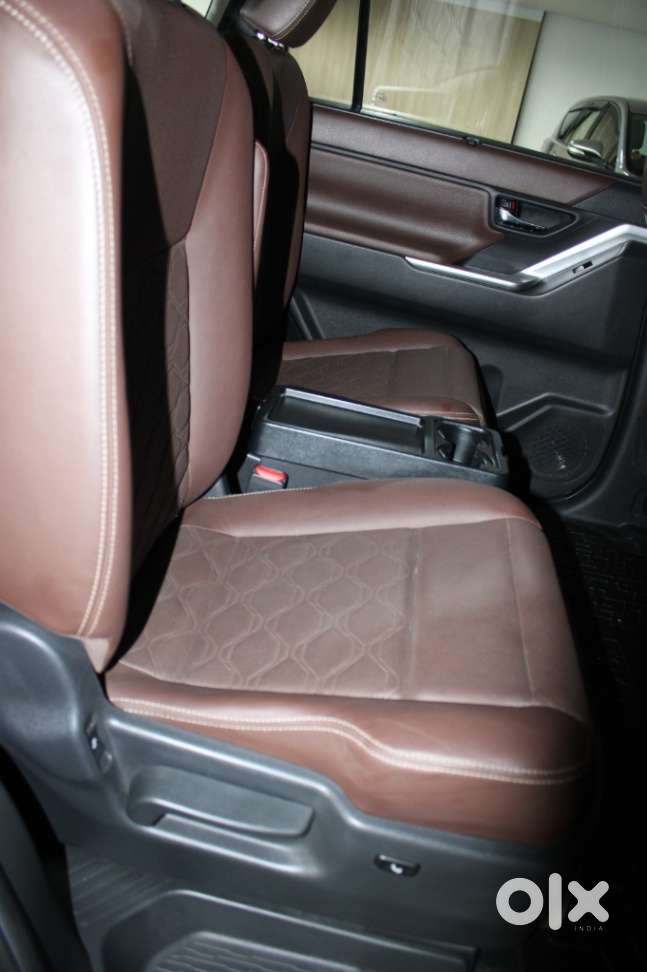 Toyota Innova Hycross 2.0 Zx Hybrid 7 Str, 2023, Petrol