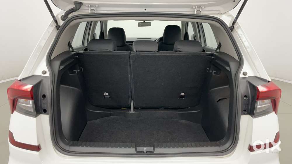 Skoda Kushaq 1.0 Tsi Ambition, 2023, Petrol