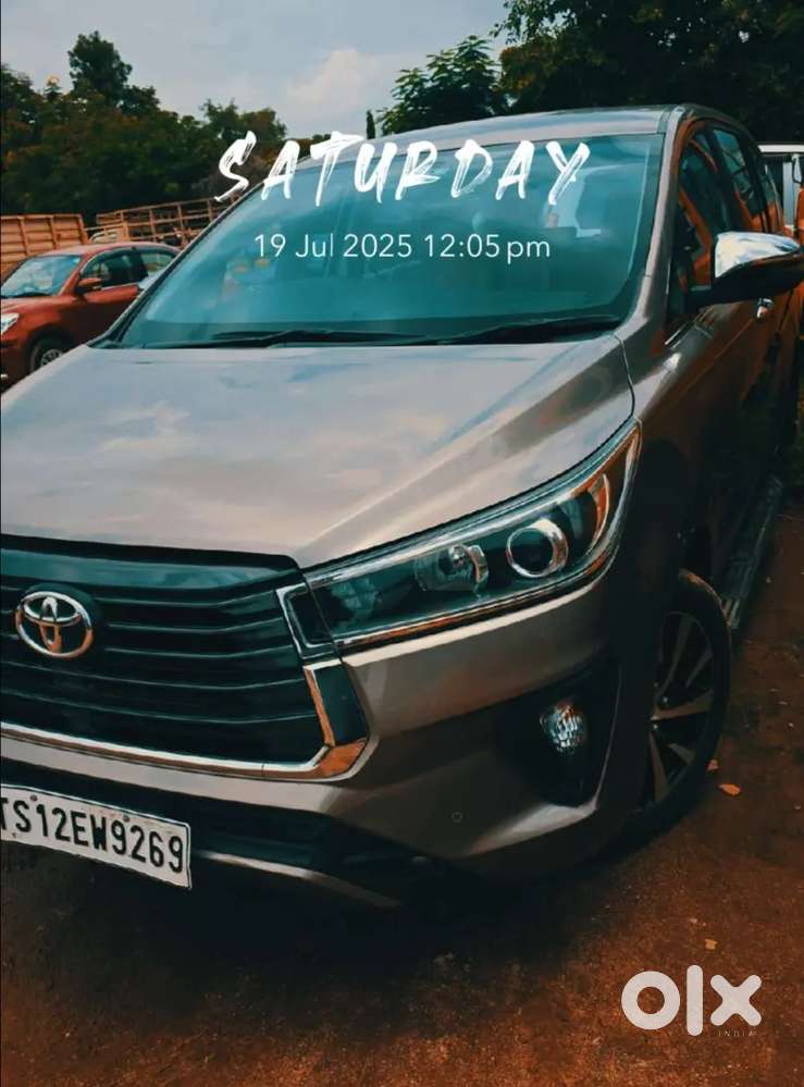 Toyota Innova Crysta 2022 Petrol 29500 Km Driven