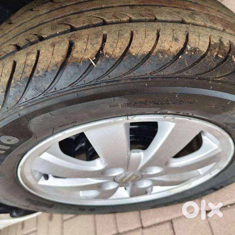 Maruti Suzuki Swift 1.2 Lxi (o), 2012, Petrol