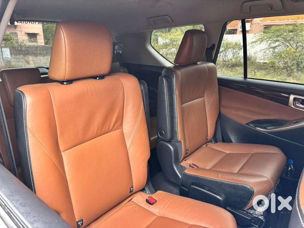 Toyota Innova Crysta 2.8z Automatic, 2016, Diesel