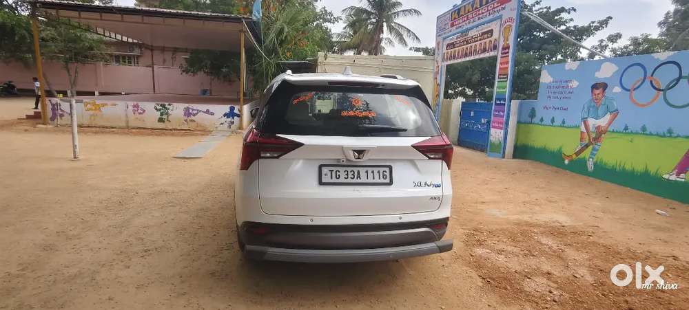 Mahindra Xuv700 Luxury Pack 2025